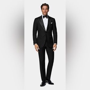 Suitsupply tuxedo